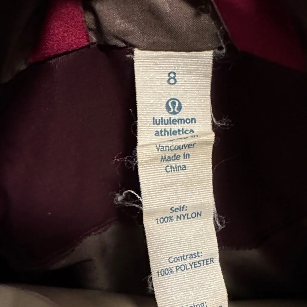 lululemon athletica Women's  Jacket in Deep Plum Purple - Picture 4 of 12